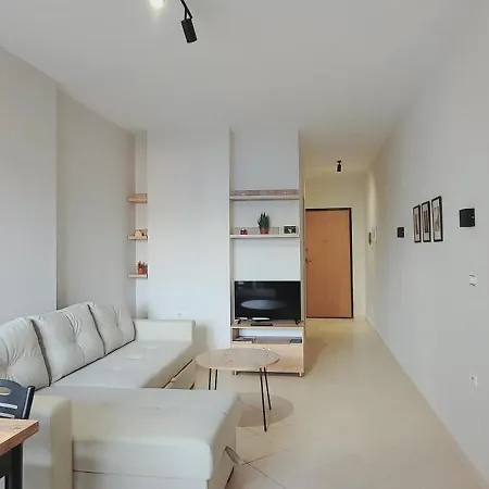 Apartment Leones *